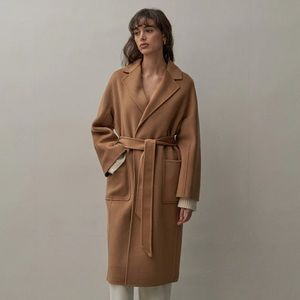 The Curated classic coat in camel - size XS